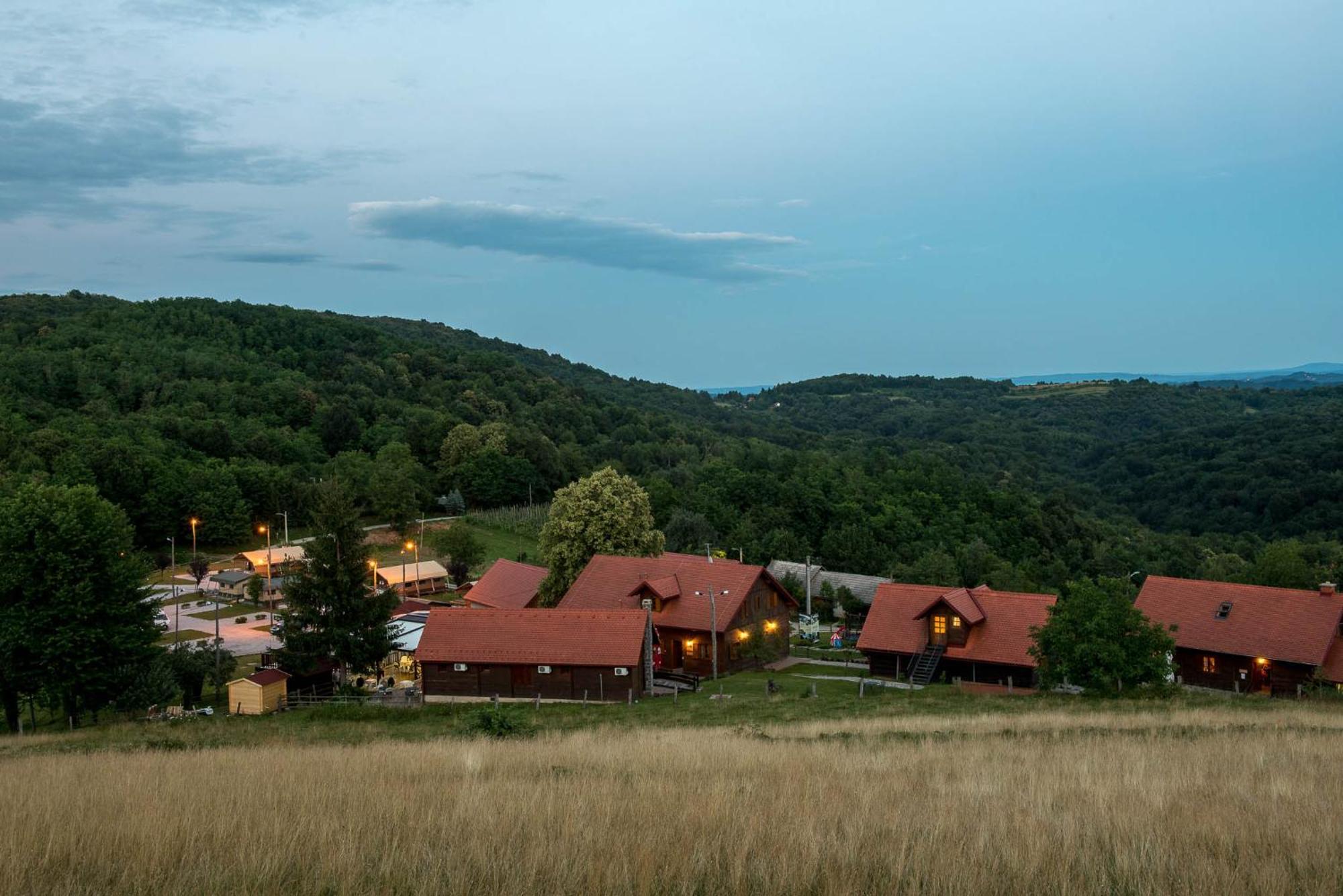 Hotel Srakovcic Heart Of Nature Ribnik Esterno foto